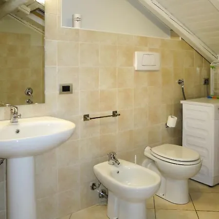 Del Sole-3 By Interhome Apartamento Luino